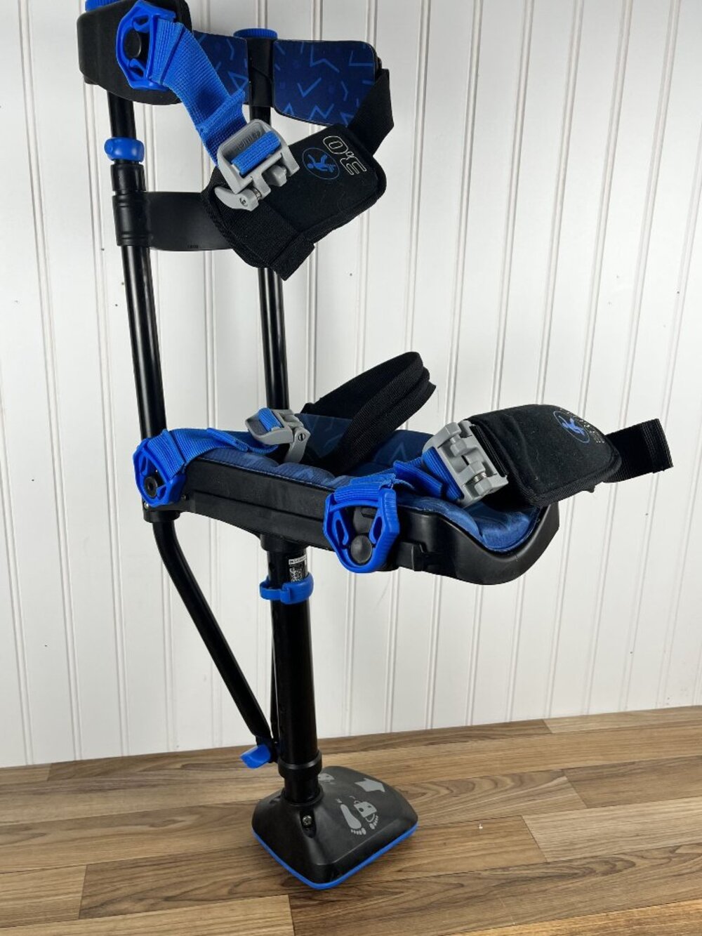 IWALK Free Hands Free Crutch Pain Free Knee Crutch